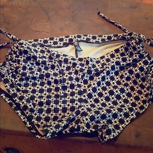 Onzie workout/yoga shorts